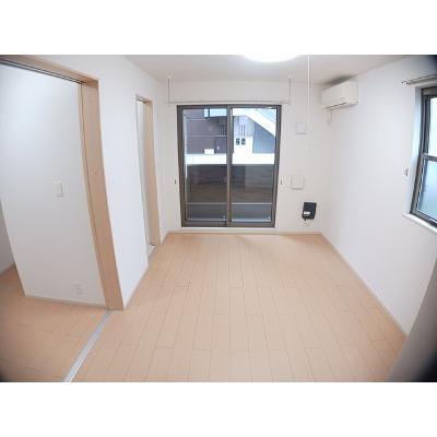 グラース 103【管理NO：1-017219401-01030】 ★家具家電は申し込み後に搬入しますの物件写真2