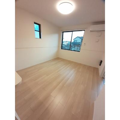 グランドライン 201【管理NO：1-026503701-02010】 ★家具家電は申し込み後に搬入します 2026年07月中旬入居可能の物件写真2