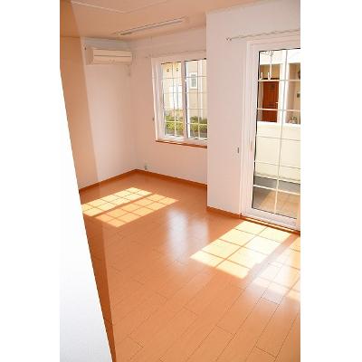 オレンジ　ハウス　Ｂ 105【管理NO：1-014896302-01040】 ★家具家電は申し込み後に搬入しますの物件写真2