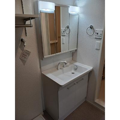 カルメル 102【管理NO：1-028614101-01020】 ★家具家電は申し込み後に搬入します★の物件写真6
