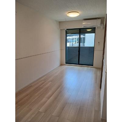 セネシオ 103【管理NO：1-028560201-01030】 ★家具家電は申し込み後に搬入します★の物件写真2
