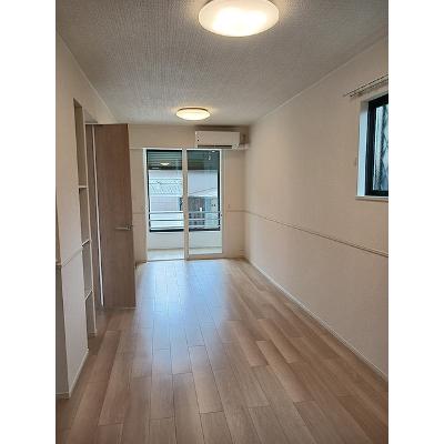 アルブル 101【管理NO：1-028120201-01010】 ★家具家電は申し込み後に搬入します★ ★2026年09月下旬入居可能★の物件写真2
