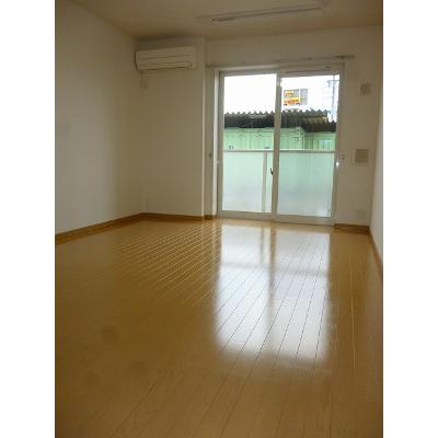 カレント 105【管理NO：1-015258601-01040】 ★家具家電は申し込み後に搬入します★ ★2026年11月中旬入居可能★の物件写真2