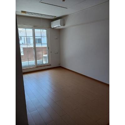 ベルコリーヌ 203【管理NO：1-014946501-02030】 ★家具家電は申し込み後に搬入します★の物件写真2