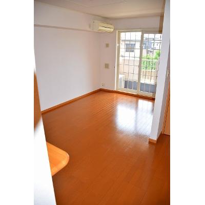 グランシス富木島 102【管理NO：1-014072901-01020】 ★家具家電は申し込み後に搬入します★ ★2026年11月中旬入居可能★の物件写真2