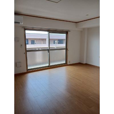 スマイルＫ・Ⅱ 303【管理NO：1-012852301-03030】 ★家具家電は申し込み後に搬入します★の物件写真2