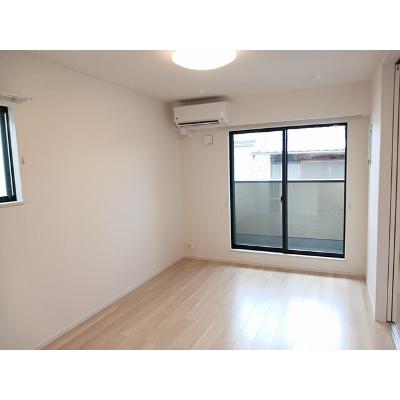 ローリエ　Ⅲ 201【管理NO：1-027778203-02010】 ★家具家電は申し込み後に搬入します★の物件写真2