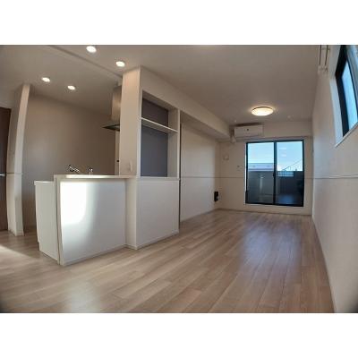 ルチェンテーＦ　Ⅰ 201【管理NO：1-027444001-02010】 ★家具家電は申し込み後に搬入しますの物件写真2