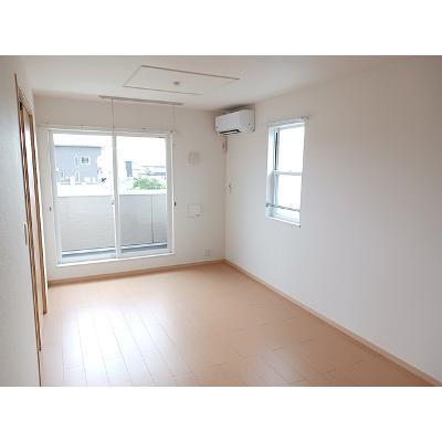 アマルフィ 201【管理NO：1-016949301-02010】 ★家具家電は申し込み後に搬入しますの物件写真2