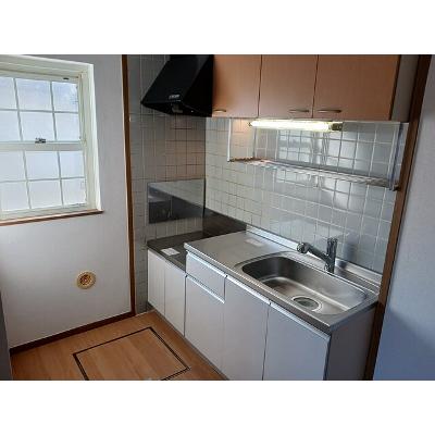 プリムヴェルⅠ 101【管理NO：1-010321201-01010】 ★家具家電は申し込み後に搬入しますの物件写真3