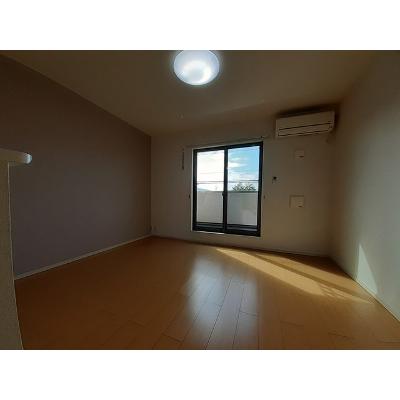 アンジェラⅠ 201【管理NO：1-020974701-02010】 ★家具家電は申し込み後に搬入しますの物件写真2