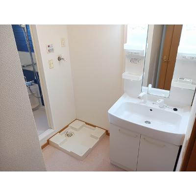 フォー　シーズンズ 103【管理NO：1-015283501-01030】 ★家具家電は申し込み後に搬入しますの物件写真6