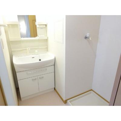 エピナール 201【管理NO：1-014315301-02010】 ★家具家電は申し込み後に搬入します★の物件写真6