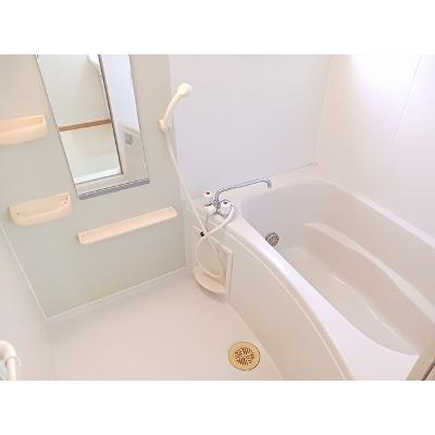 グランメゾンⅠ 101【管理NO：1-012717101-01010】 ★家具家電は申し込み後に搬入します★の物件写真4