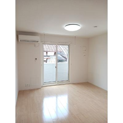 ヴィラ　ル　パン 105【管理NO：1-022812701-01040】 ★家具家電は申し込み後に搬入します★ ★2026年12月中旬入居可能★の物件写真2