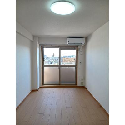 エーデル・モーデ 303【管理NO：1-012838501-03030】 ★家具家電は申し込み後に搬入します★の物件写真2