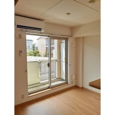 エクシブ 101【管理NO：1-012487201-01010】 ★家具家電は申し込み後に搬入しますの物件写真2