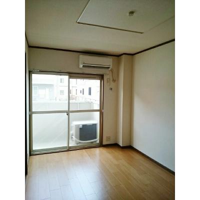 ファミールアイⅠ 102【管理NO：1-009595101-01020】 ★家具家電は申し込み後に搬入します★の物件写真2