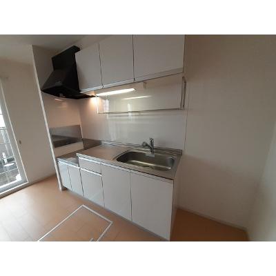 ピュアシス若松 102【管理NO：1-017466801-01020】 ★家具家電は申し込み後に搬入します★の物件写真3