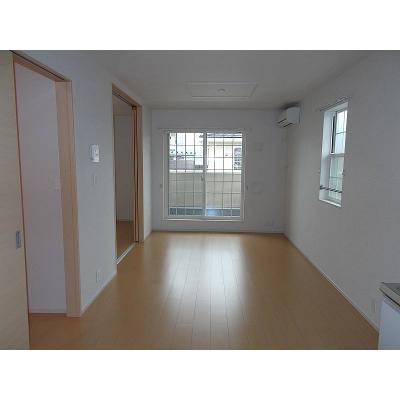 ミルキーⅤ 201【管理NO：1-018272502-02010】 ★家具家電は申し込み後に搬入します★の物件写真2