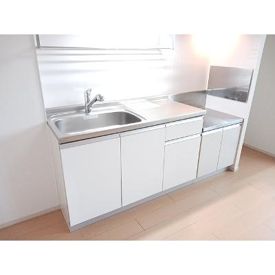 ピュアシス若松 204【管理NO：1-017466801-02040】 ★家具家電は申し込み後に搬入します★の物件写真3