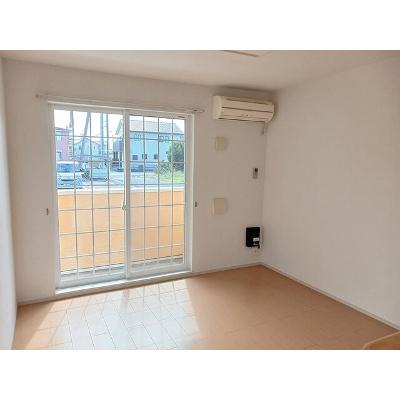 スリーピースＢ 101【管理NO：1-017334002-01010】 ★家具家電は申し込み後に搬入します★の物件写真2