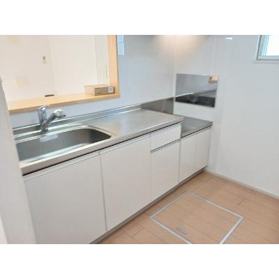 スリーピースＢ 101【管理NO：1-017334002-01010】 ★家具家電は申し込み後に搬入します★の物件写真3