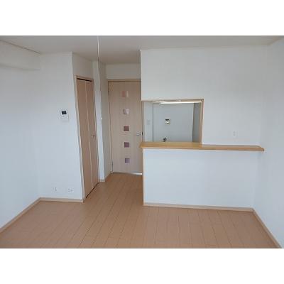 ブリリアント寺家 201【管理NO：1-015808901-02010】 ★家具家電は申し込み後に搬入しますの物件写真2