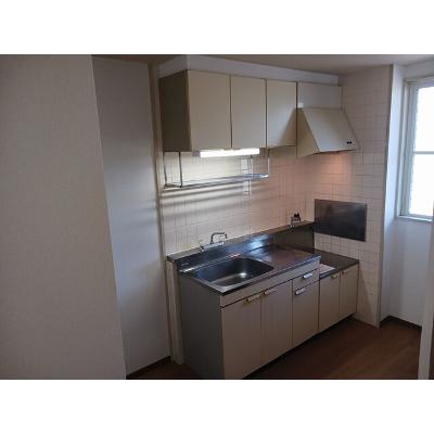 リバーサイドビラⅡ 102【管理NO：1-004310302-01020】 ★家具家電は申し込み後に搬入しますの物件写真3