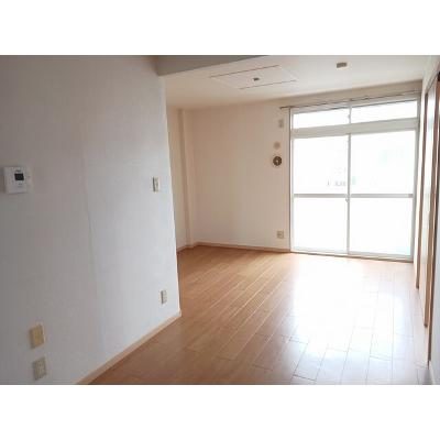 ポワソンボワールＢ 2E【管理NO：1-003828302-02050】 ★家具家電は申し込み後に搬入します★の物件写真2