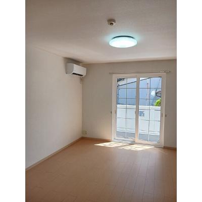エル・ダンジュ 101【管理NO：1-015763901-01010】 ★家具家電は申し込み後に搬入します★の物件写真2