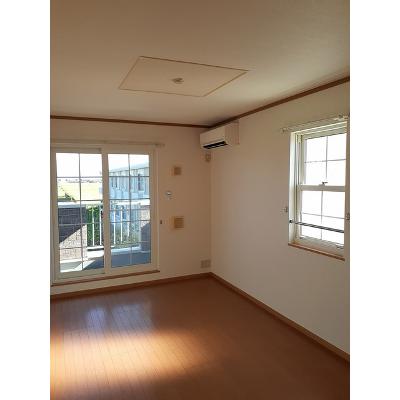 ラルジュ・ジャルダン利平治 203【管理NO：1-012647301-02030】 ★家具家電は申し込み後に搬入しますの物件写真2