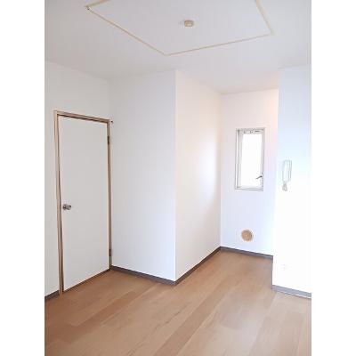 エルコート華 201【管理NO：1-007480101-02010】 2026年07月中旬入居可能の物件写真2
