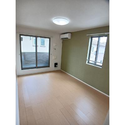フロール南彦根 206【管理NO：1-020433901-02060】 ★家具家電は申し込み後に搬入しますの物件写真2