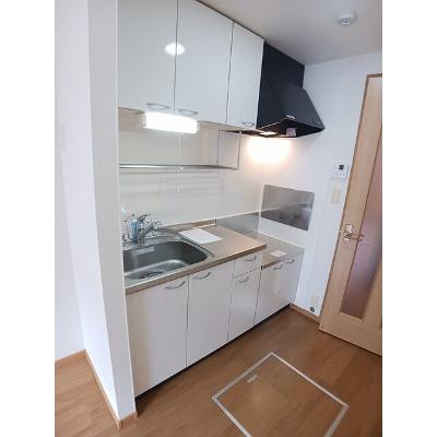 ファウンダー　オブ　ティー 105【管理NO：1-015105601-01050】 ★家具家電は申し込み後に搬入しますの物件写真3