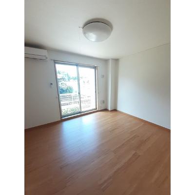 リバティ　スクエア 103【管理NO：1-014243501-01030】 ★家具家電は申し込み後に搬入します 2026年07月下旬入居可能の物件写真2