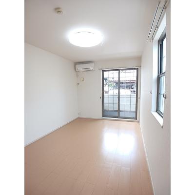 サンライズ　オアシス 102【管理NO：1-019612401-01020】 ★家具家電は申し込み後に搬入します★の物件写真2