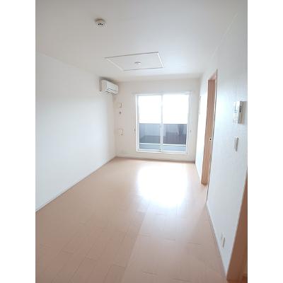 Ｒｉｒｉａ　Ⅶ　Ⅴ 204【管理NO：1-019529201-02040】 ★家具家電は申し込み後に搬入しますの物件写真2