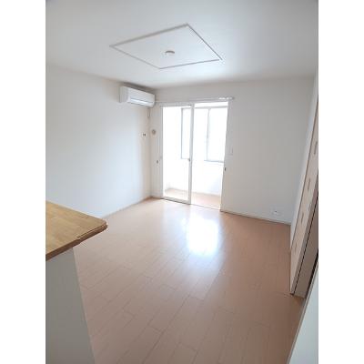 サンリットハウス 103【管理NO：1-017504001-01030】 ★家具家電は申し込み後に搬入しますの物件写真2