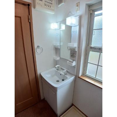 リバティ　ウインド 101【管理NO：1-014243401-01010】 ★家具家電は申し込み後に搬入します★の物件写真6