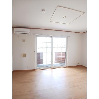 ポラリス 101【管理NO：1-013281501-01010】 ★家具家電は申し込み後に搬入しますの物件写真2