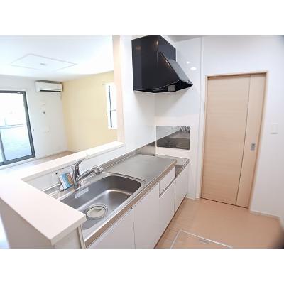 カンタービレ 101【管理NO：1-020432801-01010】 ★家具家電は申し込み後に搬入します 2026年08月中旬入居可能の物件写真3