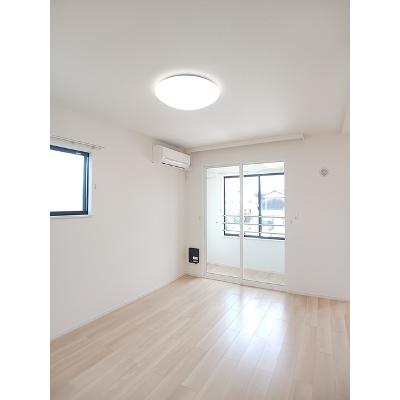 カルムメゾン悠 203【管理NO：1-028263101-02030】 ★家具家電は申し込み後に搬入しますの物件写真2