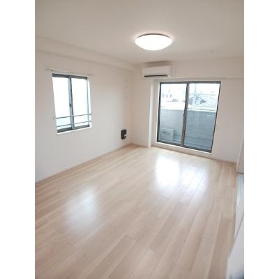ウエスト　レイク 303【管理NO：1-028197301-03030】 ★家具家電は申し込み後に搬入しますの物件写真2
