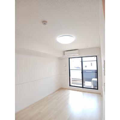ヴェールフォンセ 203【管理NO：1-028041001-02030】 ★家具家電は申し込み後に搬入しますの物件写真2
