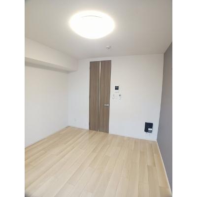 ラー　カイラム 104【管理NO：1-025982301-01040】 ★家具家電は申し込み後に搬入します 2026年07月中旬入居可能の物件写真2