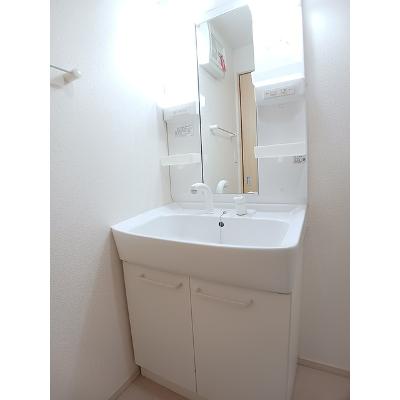 apartment 滋賀県湖南市岩根１０９８－１ 

↓地図はこちらから