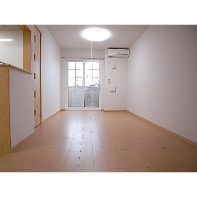 ラシュール　コートⅡ 102【管理NO：1-015409702-01020】 ★家具家電は申し込み後に搬入しますの物件写真2