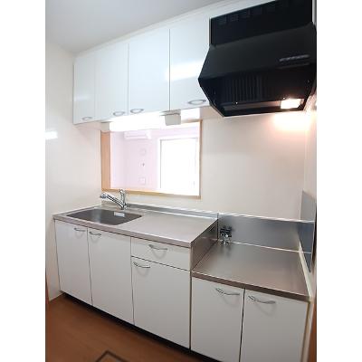 ウッドベース古城 101【管理NO：1-014195301-01010】 ★家具家電は申し込み後に搬入しますの物件写真3