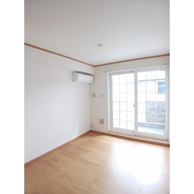 フロントパークこうかⅡ 202【管理NO：1-012573201-02020】 ★家具家電は申し込み後に搬入します★の物件写真2